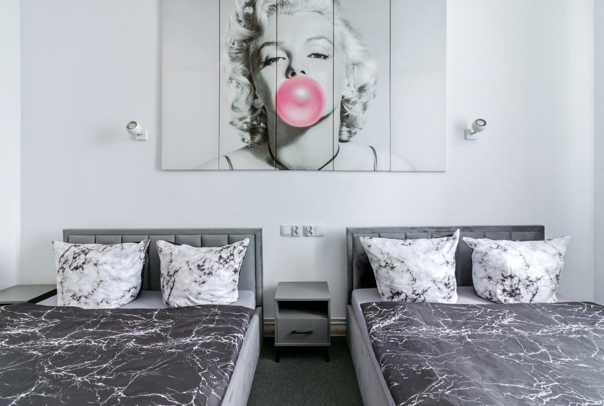 Twin Room Private Bathroom