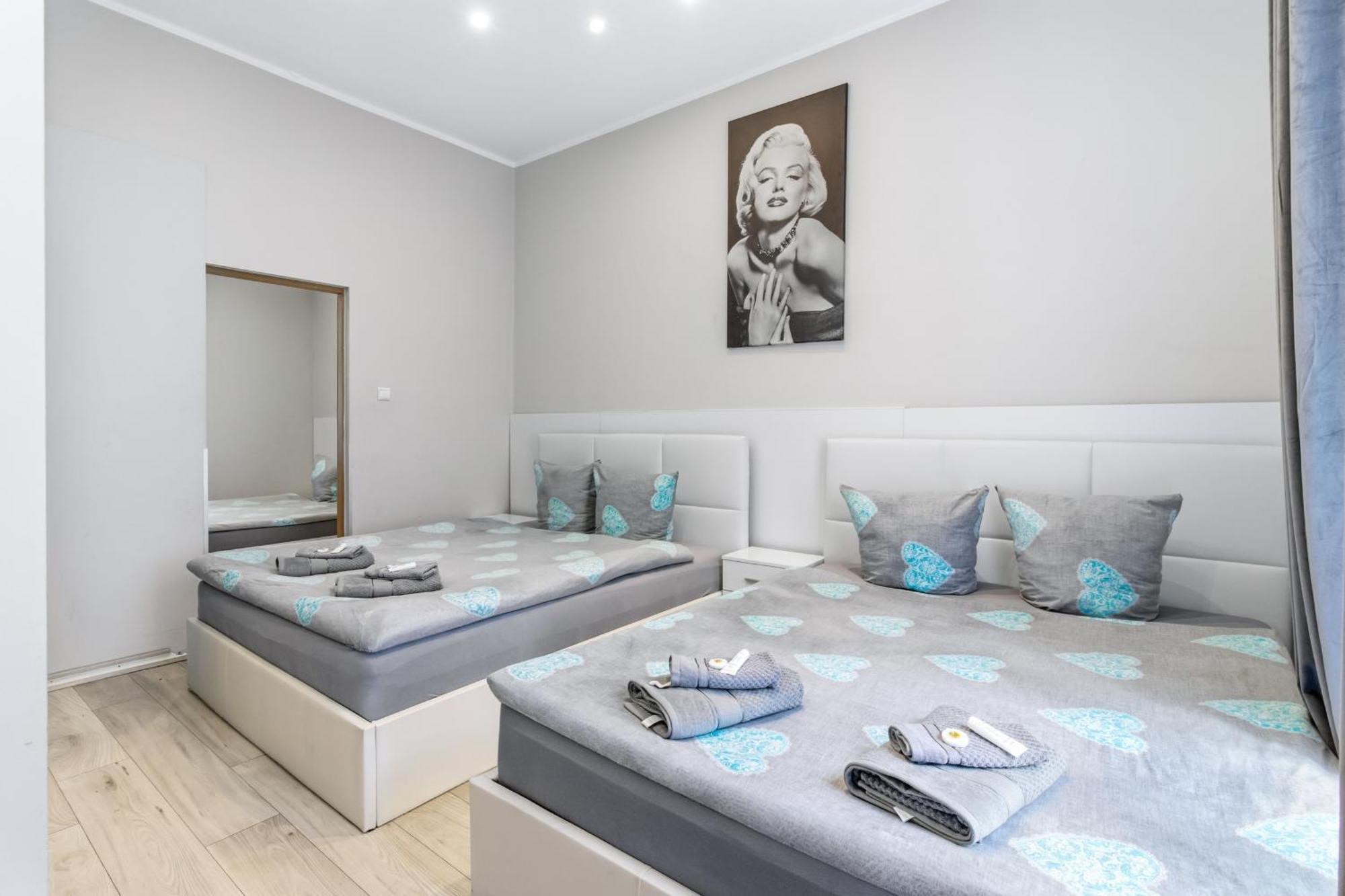 Quadruple Room Private Bathroom