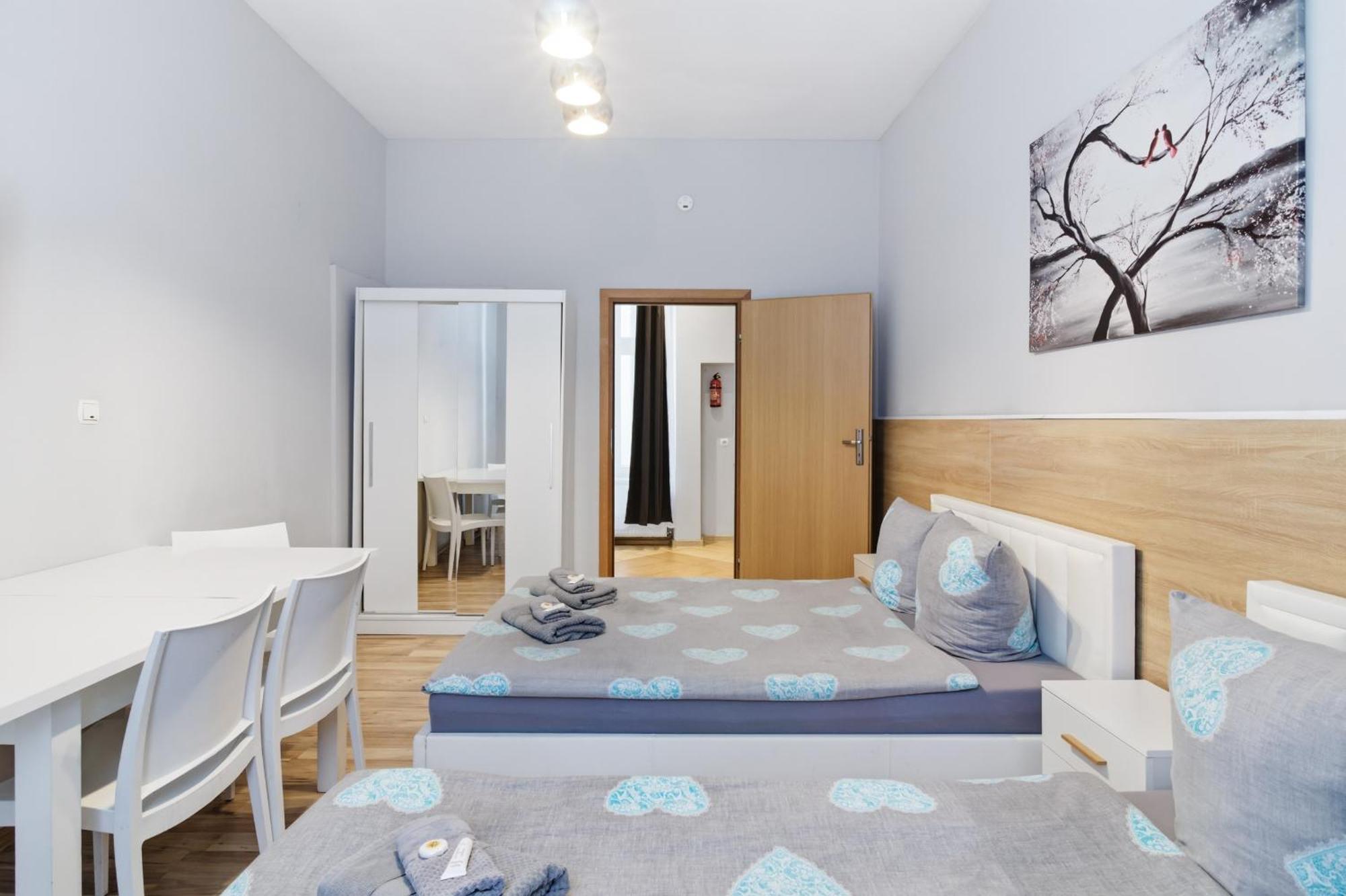Quadruple Room Private Bathroom